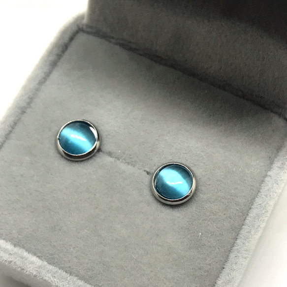 113【レイクブルーキャッツアイ】カボションピアス＊6mm 1枚目の画像