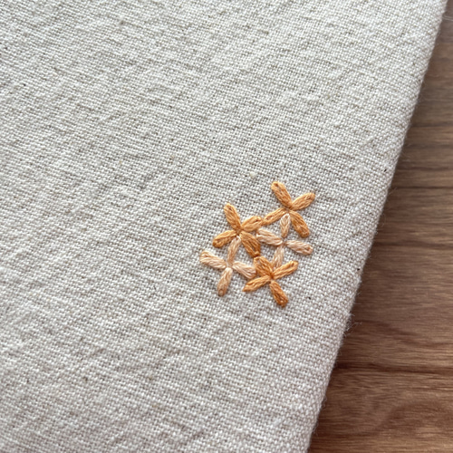 単行本サイズ・キンモクセイ刺繍のブックカバー ブックカバー