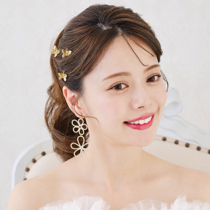 ME250 蝶々 イヤリング モチーフ　大ぶり　揺れる　 ブライダルイヤリング　ウェディングイヤリング  ピアス