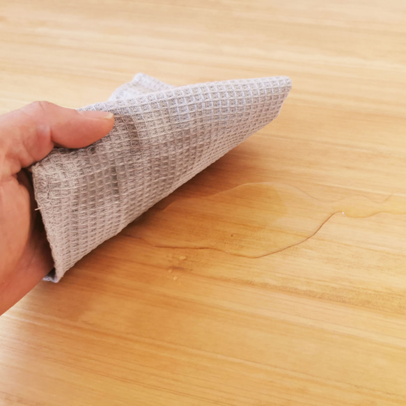 【木脚】天然木のダイニングテーブル / ハチカク / オイル+ウレタン/ 90cm 以下サイズ変更対応 / 完成品 8枚目の画像