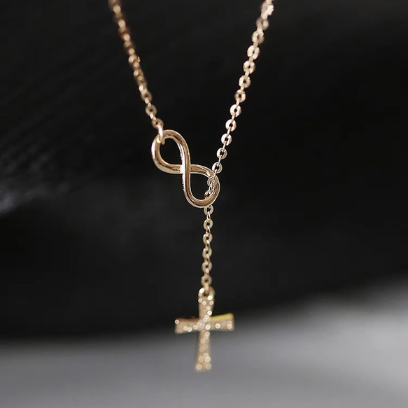 クロスモチーフ 天然ダイヤモンドネックレスk18 ネックレス  