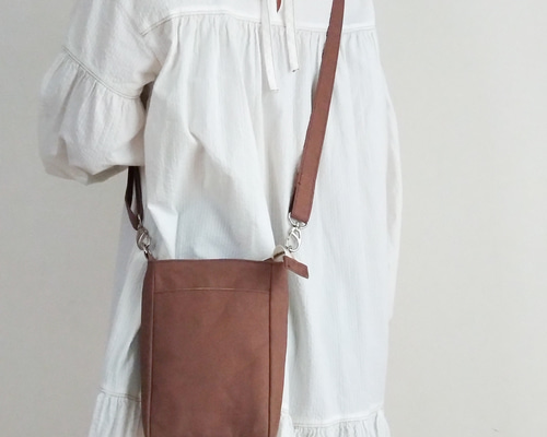美品 genten ブラウン サコッシュ ポーチ 斜めがけ 美品 genten ブラウン サコッシュ ポーチ 斜めがけ genten