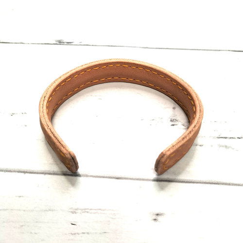 文字彫刻可能】高級感のあるレザーバングル バングル・リストバンド