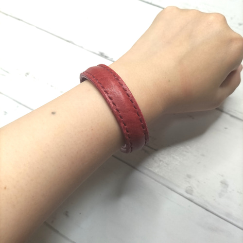 文字彫刻可能】高級感のあるレザーバングル バングル・リストバンド