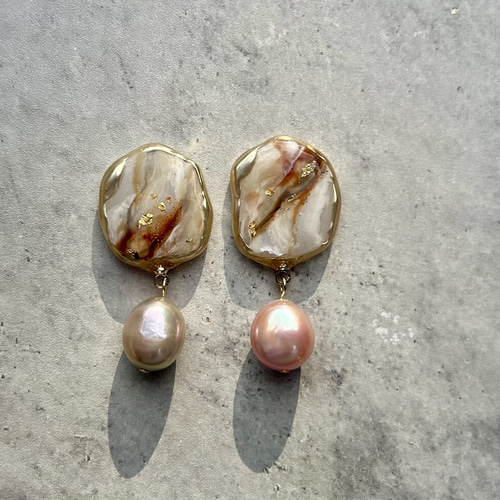 大理石風ピアス （ana luisa◇青い大理石風エナメルピアス＊送関