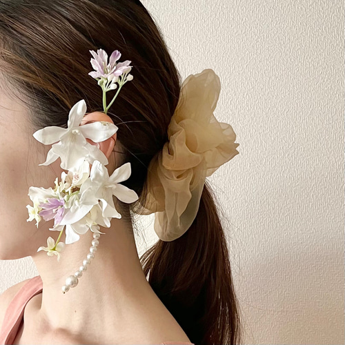 完成品】 ear cuff 白x淡い色のフラワーイヤーカフ イヤーカフ fleur
