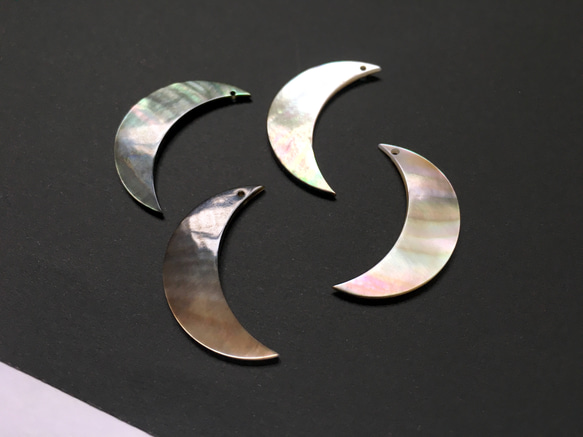 【2個】シェルチャーム＊月 3枚目の画像