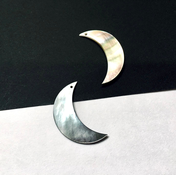 【2個】シェルチャーム＊月 1枚目の画像