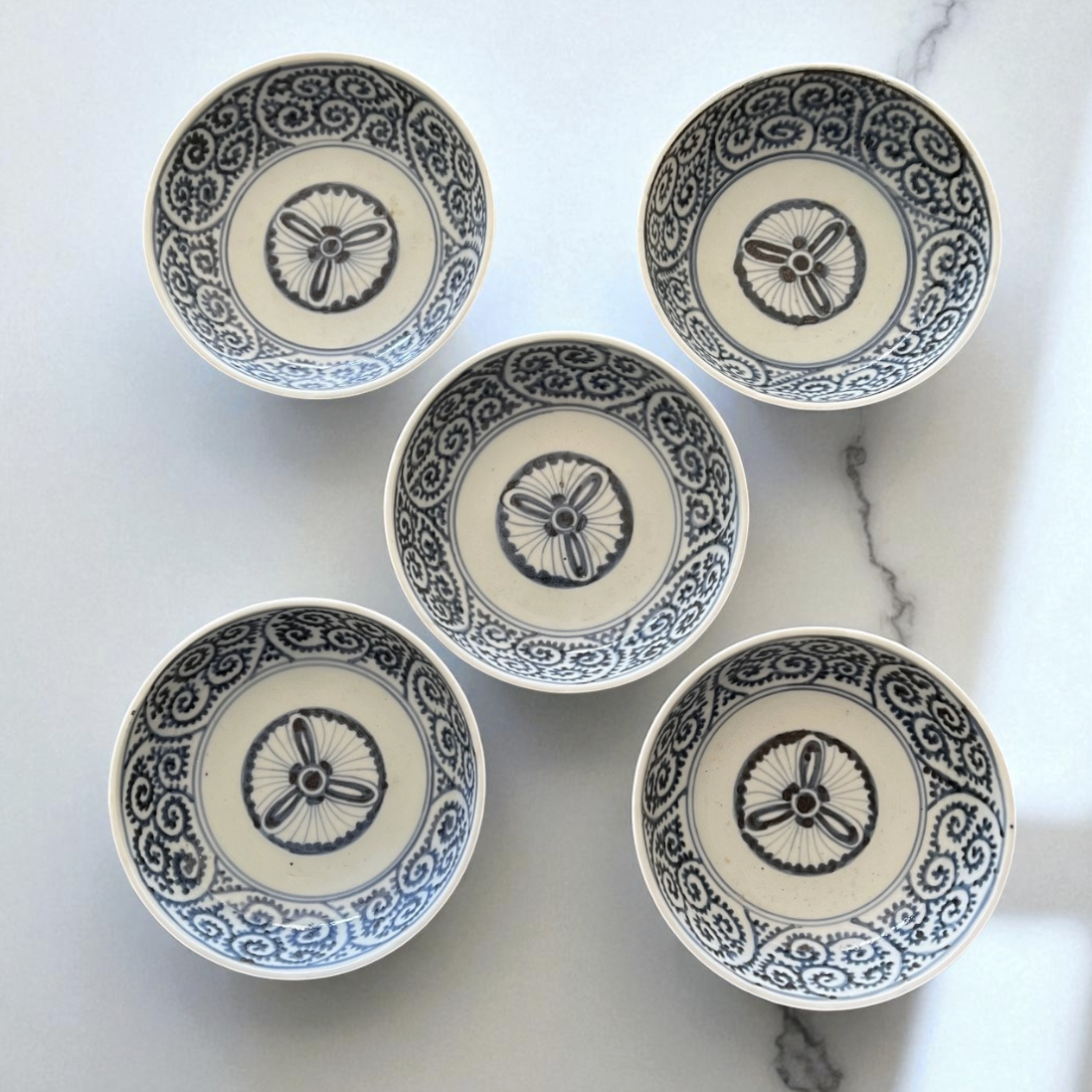 古伊万里染付蛸唐草紋様膾皿５枚組 角福印／無傷完品