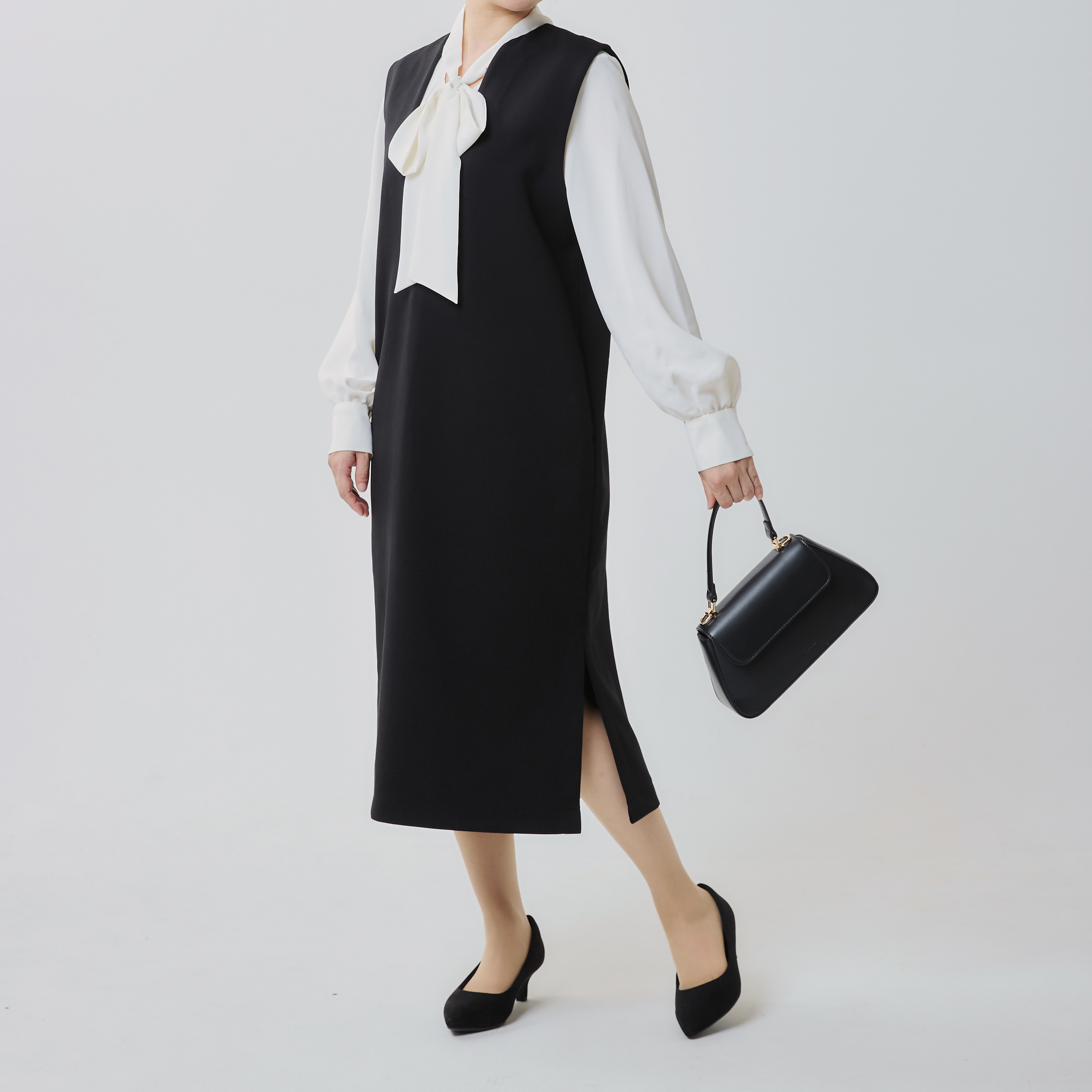 【高見えで楽ちんなジャンスカ】深Vネック 速乾軽量 ノーアイロンOK サイドスリット　着回し