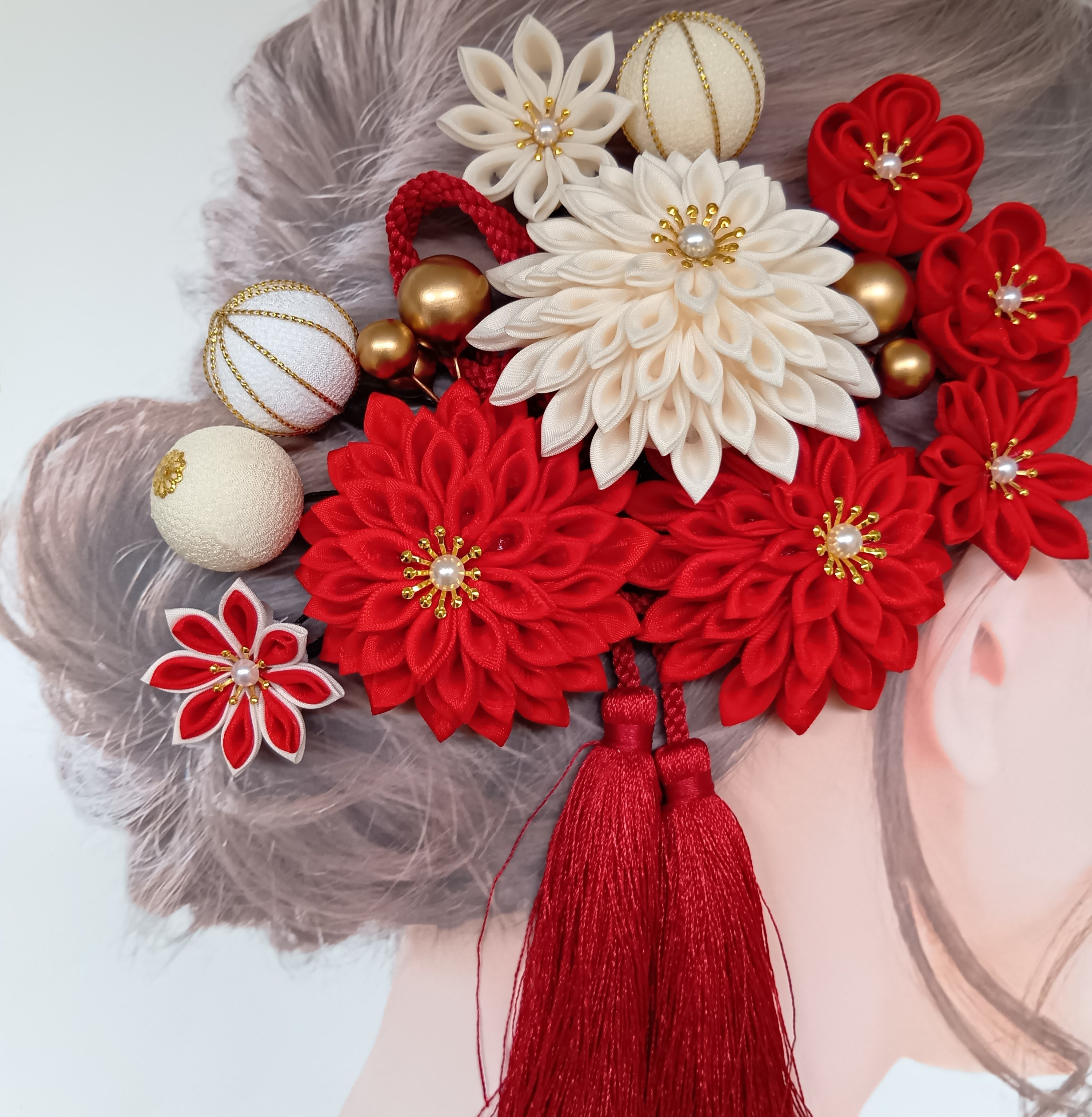 【受注制作】赤　白　つまみ細工　髪飾り　成人式　結婚式　七五三　和装　袴　ヘアアクセサリー　Uピン　タッセル　和玉　正絹