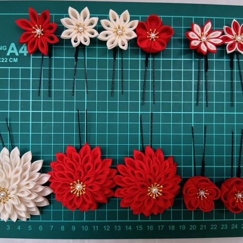 受注制作】赤 白 つまみ細工 髪飾り 成人式 結婚式 七五三 和装 袴