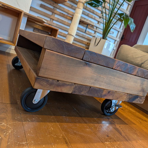 レッドシダーローテーブル/キャスター付き ローテーブル・リビング