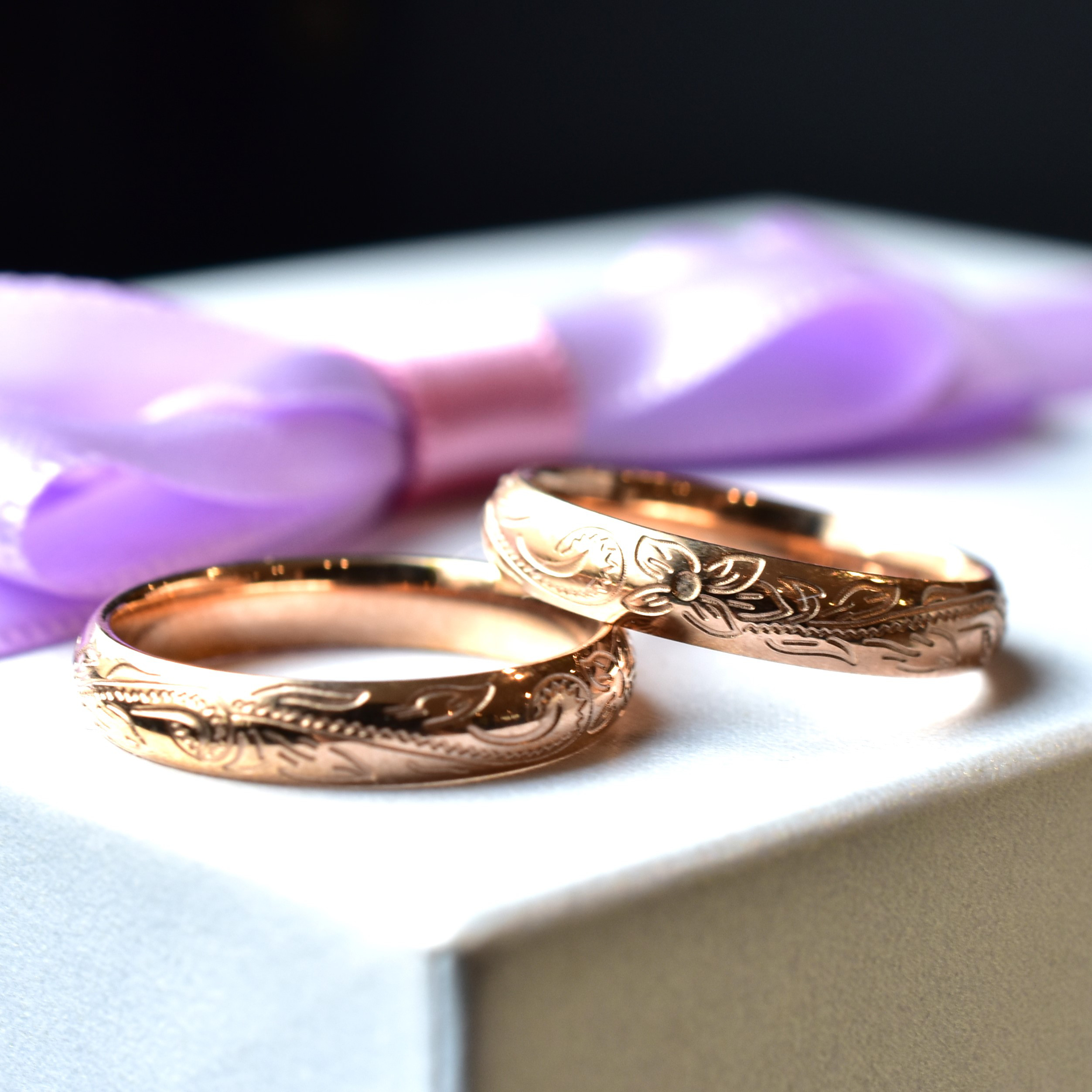 『二人の記念日ハワイアンリング』ピンクゴールド ペア2本セット ケースつき 刻印・名入れ 人気のハワイアン ペアリング