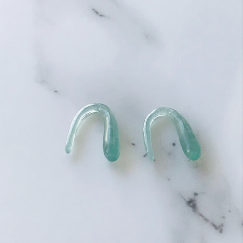 [P400-001] 翡翠　ピアス　天然石　グアテマラ産　ブルーグリーン P400-001] ジェイド JADE ヒスイ 本翡翠 ピアス 天然石