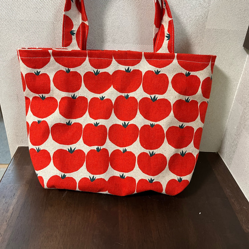 ハンドメイド 便利なお散歩トートバック トマト柄 レッド 北欧風