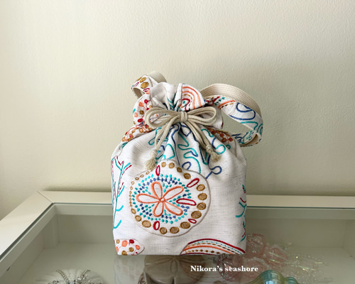 巾着バッグ 28×27×12cm カラフルな海物刺繍 巾着バッグ Nikora's