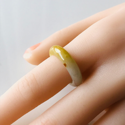R160-012］ ジェイド JADE ヒスイ 本翡翠 くりぬき リング 天然石 一点 