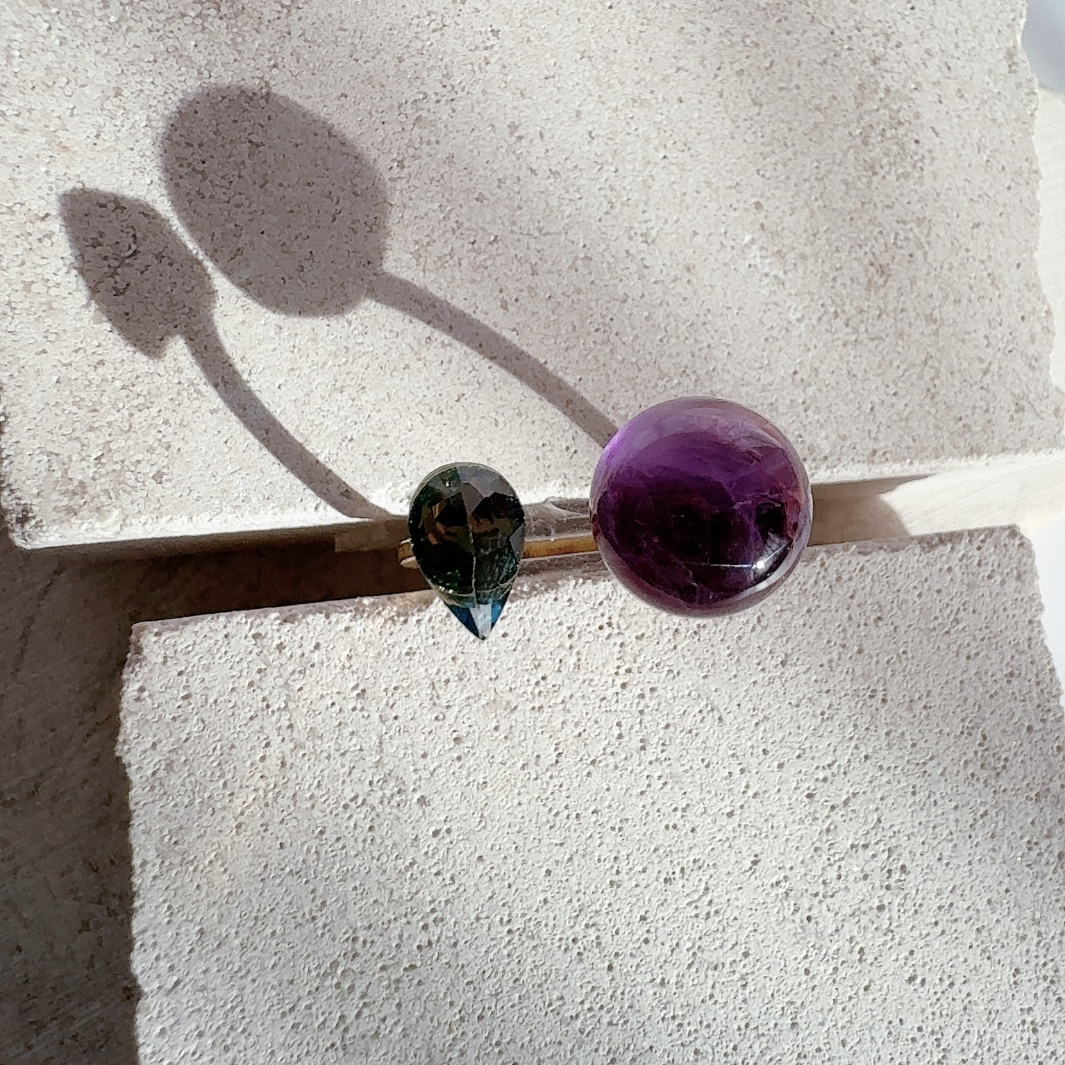 ラウンドアメジスト×ペリドットのフォークリング 7,094円