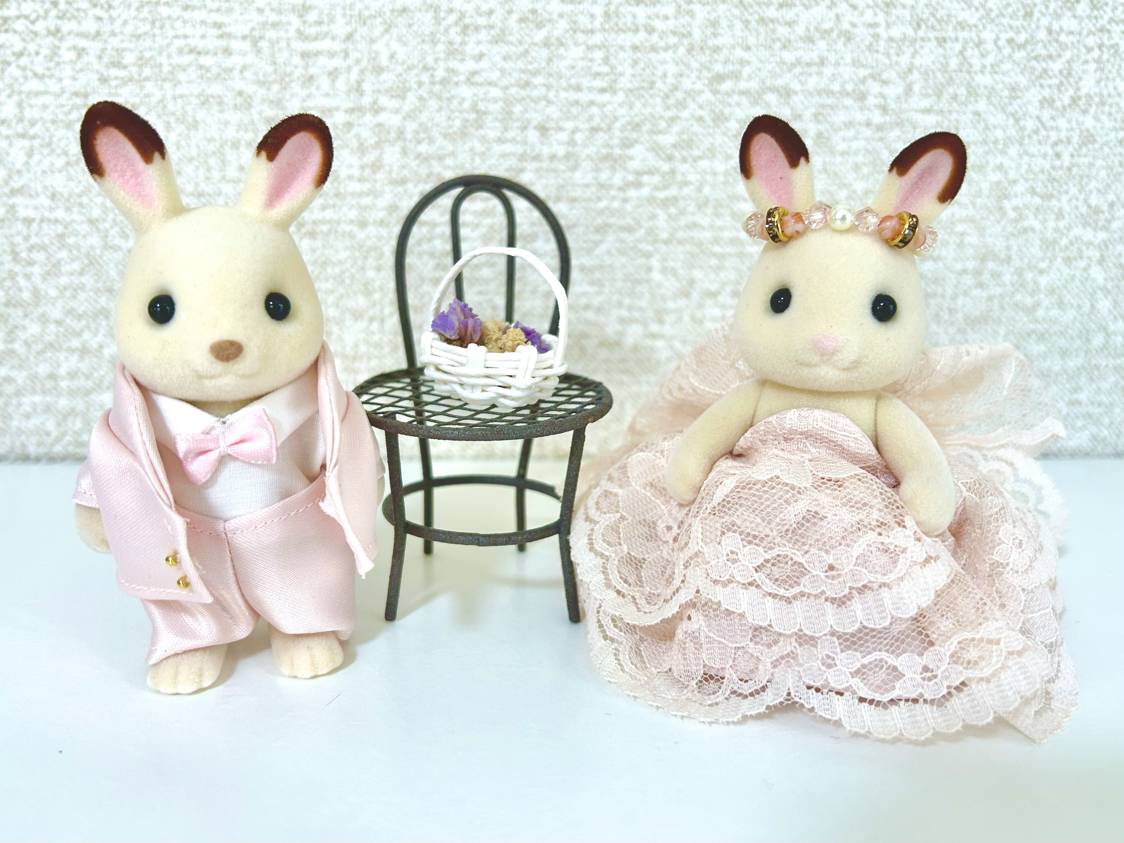 ウサギの人形 ピンクのドレス うさぎの花嫁ピンクウェディングドレス&花婿スーツのセット