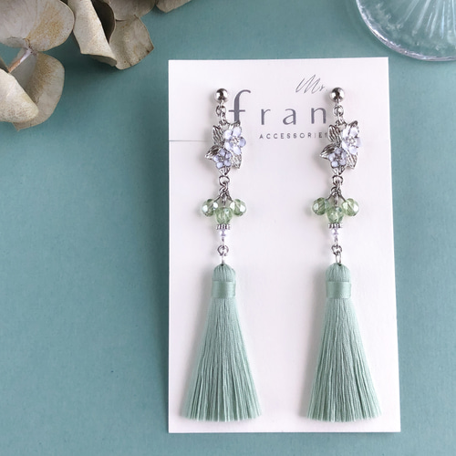 再販8フリンジ白ブルーピアスイヤリングタッセルハンドメイド