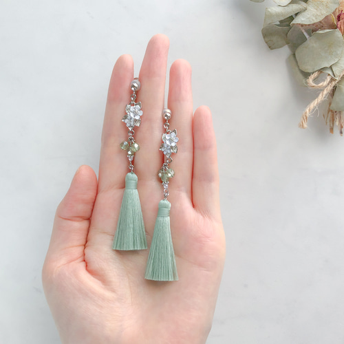 勿忘草のフリンジ タッセル col.芽吹きグリーン【ピアス/イヤリング 