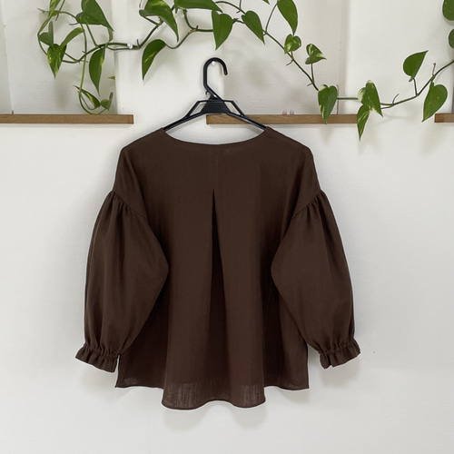 再販❣️Wガーゼ秋色❣️ふんわりギャザー袖の柔らかブラウスチョコ