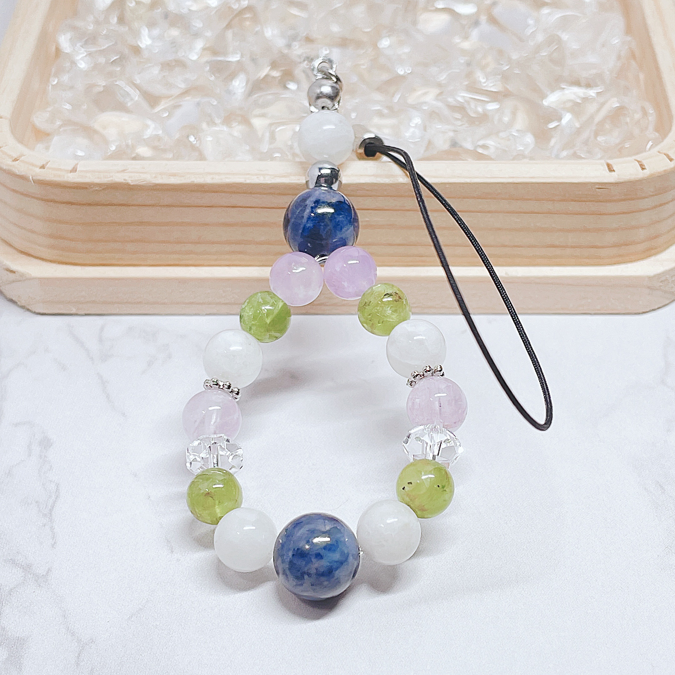 ✦前向き◎感情のバランスを整え、信頼関係を深める サファイア ムーンストーン ペリドット 天然石ストラップ No755S