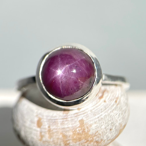 神秘の星＊ インドスタールビーリング サイズ11号 silver950〈送料無料