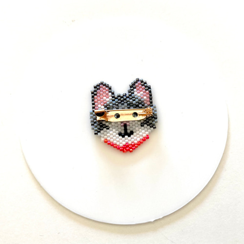 デリカビーズ織りブローチ 猫ちゃんモチーフ ブローチ hiro-asu 通販 