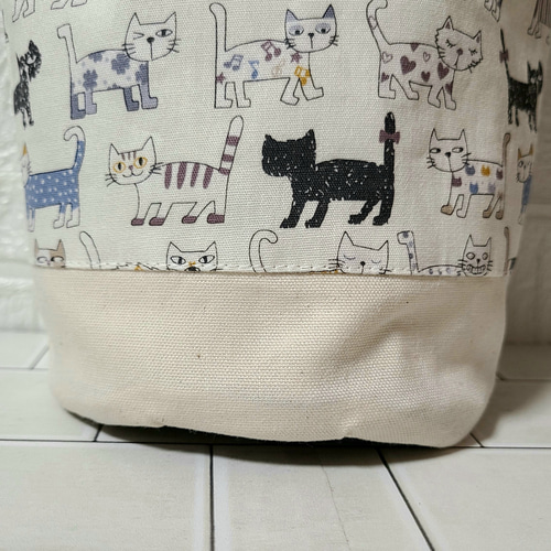 □再販□ハンドメイド 裏地つき丸底巾着袋 化粧ポーチ 猫柄 小物
