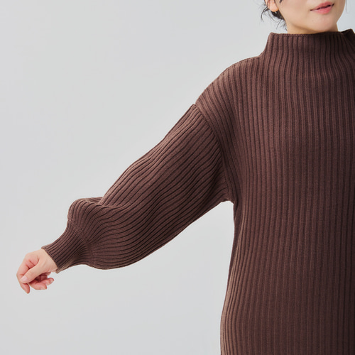 楽ちん1枚でコーデが完成】 ぽわん袖のニットワンピース ブラウン FREE