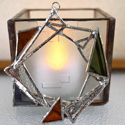 昭和ガラス】三角づくしステンドグラス リース 小さめ/Triangles