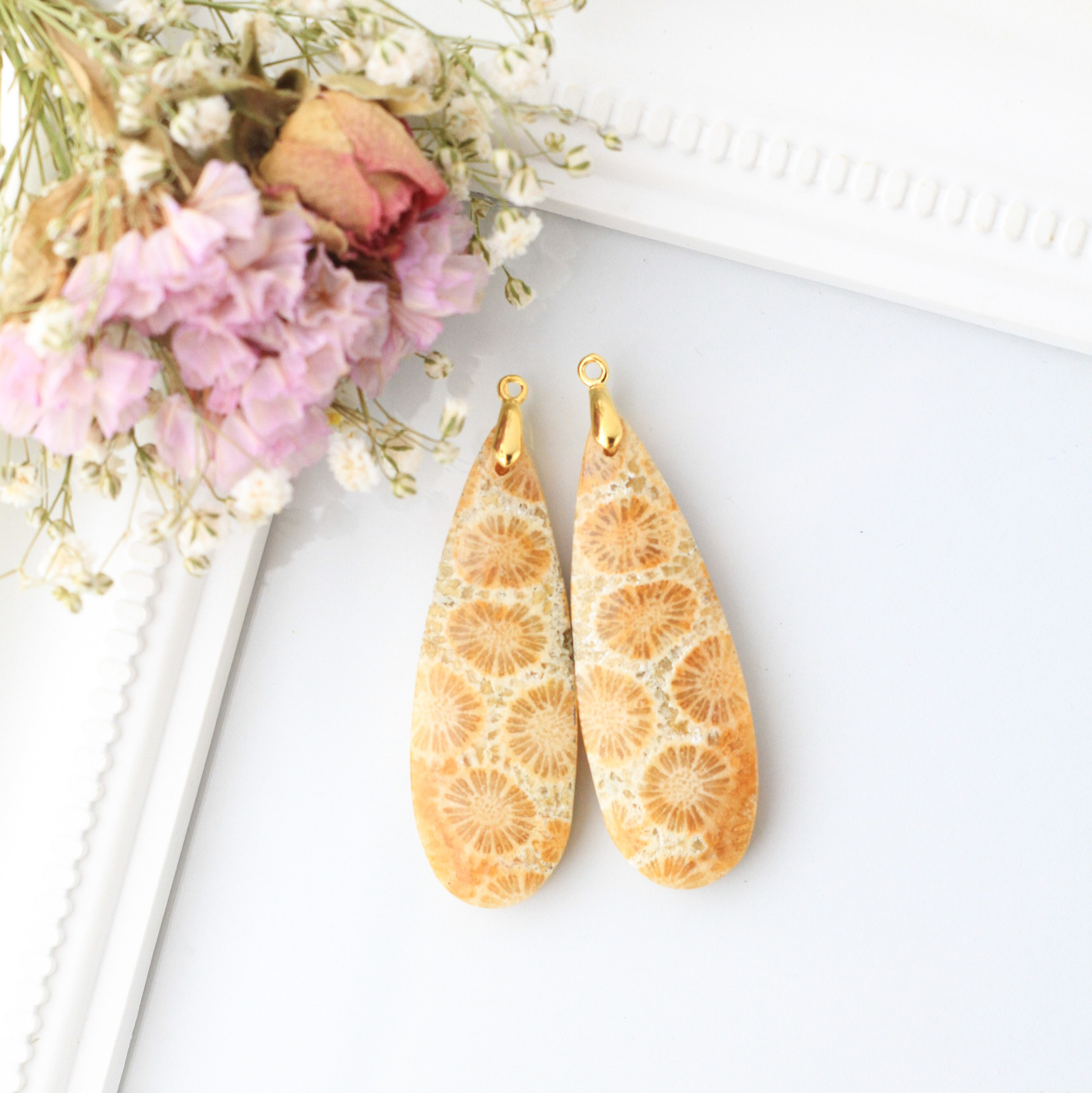 【超超超希少】フォッシルコーラル ヒマワリ　耳飾り　2-3.5億年前の有機宝石 22,425円