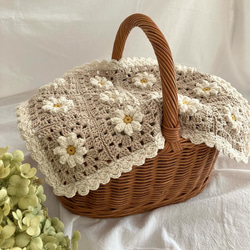 花びらぷっくり手編みマルチカバー ベージュ 花びらアイボリー