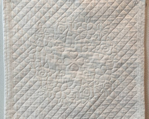 ホワイトキルトタペストリー・カバー(47cm×47cm) タペストリー・壁掛け