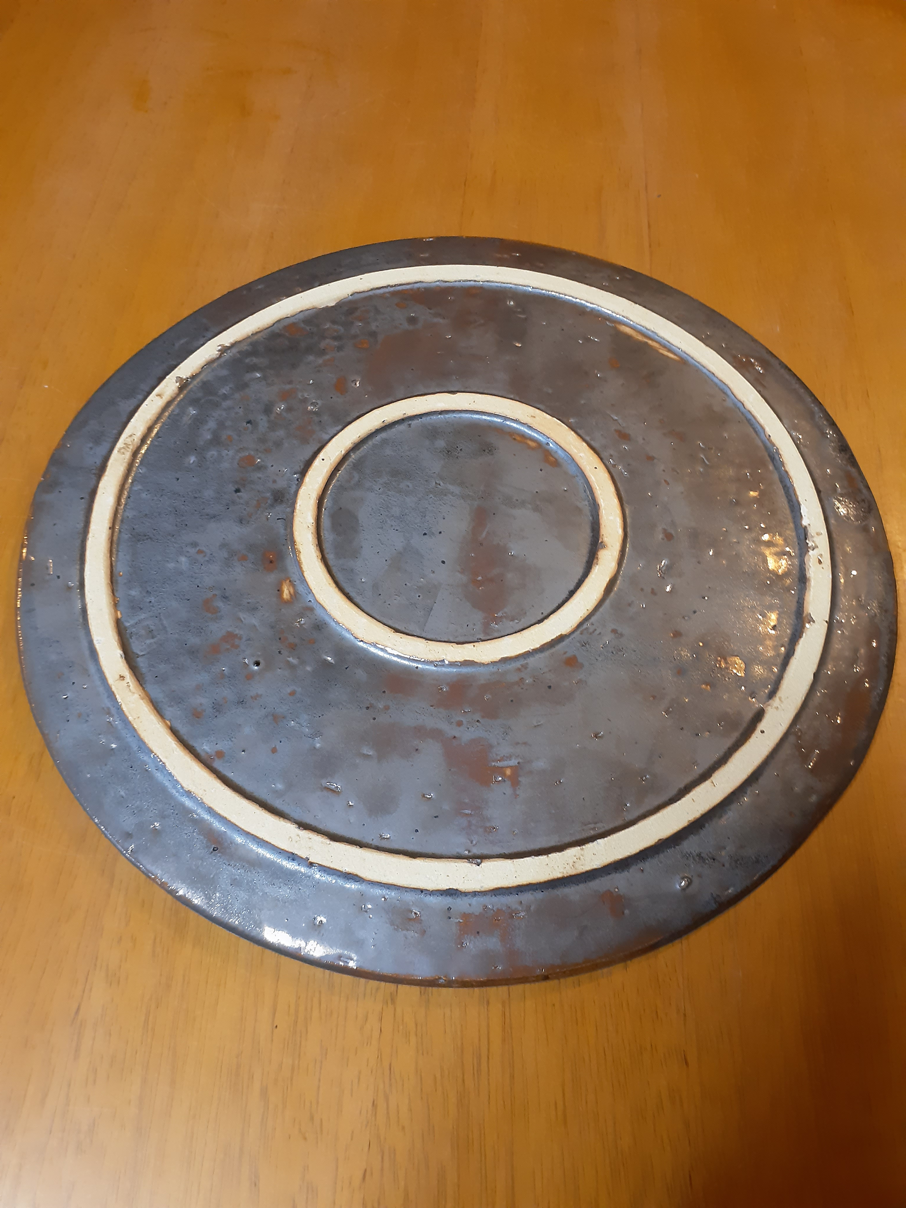 フラットなプレート皿