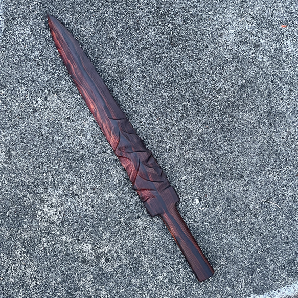 木製 刀　 手彫り装飾 刀剣、魔剣、元手製木刀、美術木刀、魔剣を販売しております。 彫刻