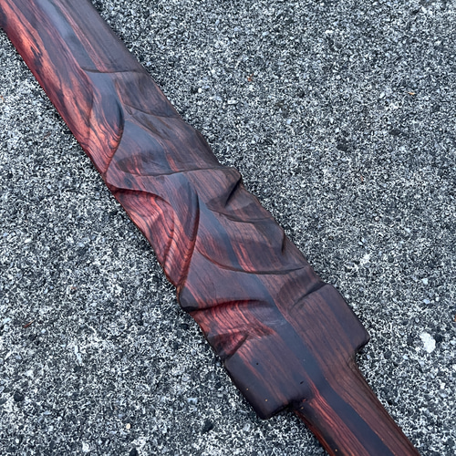 木製 刀　 手彫り装飾 刀剣、魔剣、元手製木刀、美術木刀、魔剣を販売しております。 彫刻