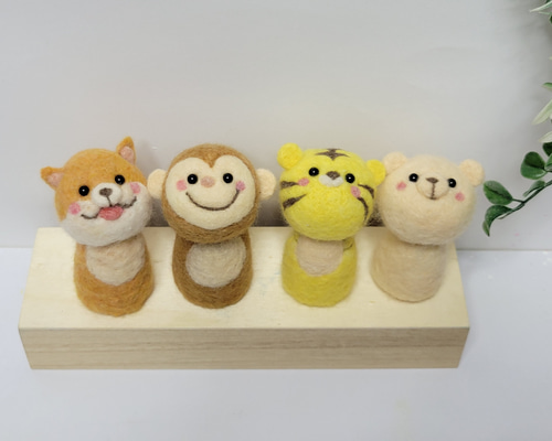 ꕤAiraꕤ　羊毛フェルト　マスコット ꕤAiraꕤ 羊毛フェルト マスコット