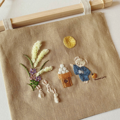 お月見刺繍タペストリー『月より団子』・おしゃれインテリア・壁掛け