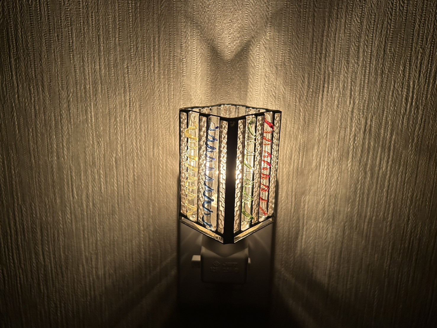 にょろにょろ・スパイラル（ステンドグラスのフットランプ・おやすみランプ）