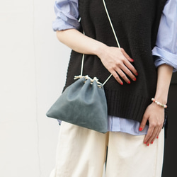 本革 巾着バッグ ［Virgo-ウィルゴ］【05_シアン】 hoshinooto ショルダーバッグ 1枚目の画像
