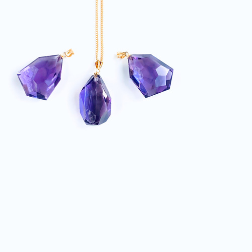 約25mmランダム変形カット アメジスト/紫水晶 K18 K24GP 天然石