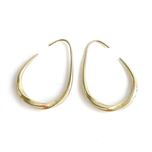 ツイストドロップ フックピアス【ete548】 ピアス（フック・チェーン