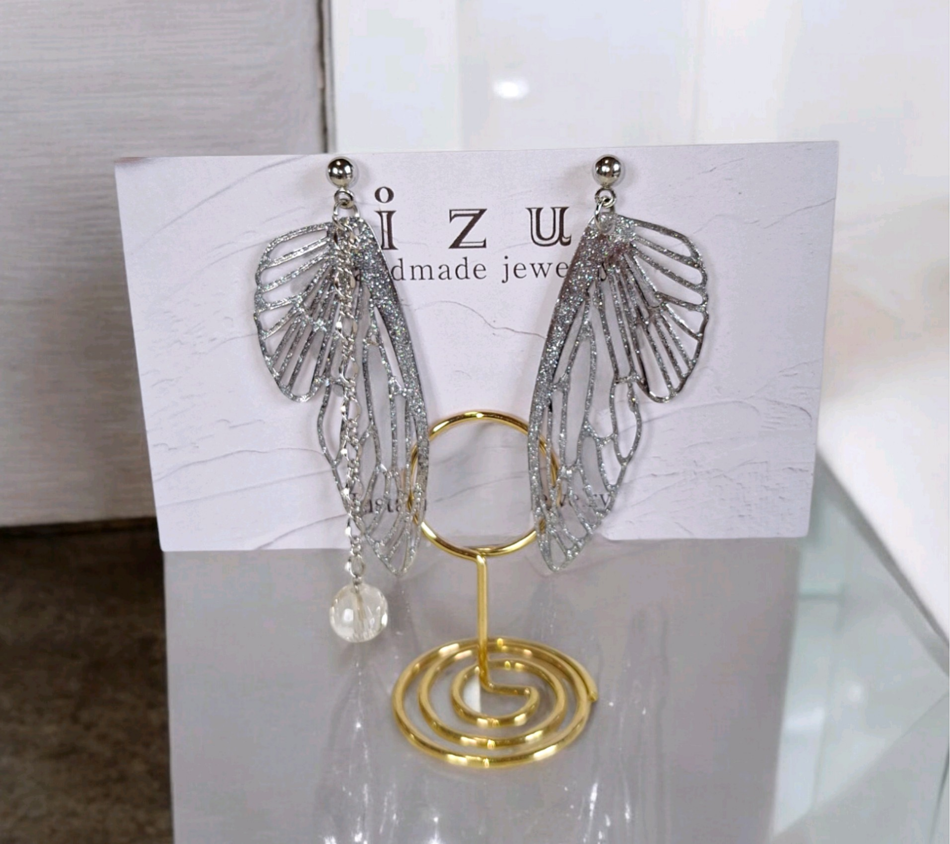 【 天使の羽 】アシメの揺れるクリスタルクォーツが華やかで今っぽい⋆✧︎ピアス、イヤリング