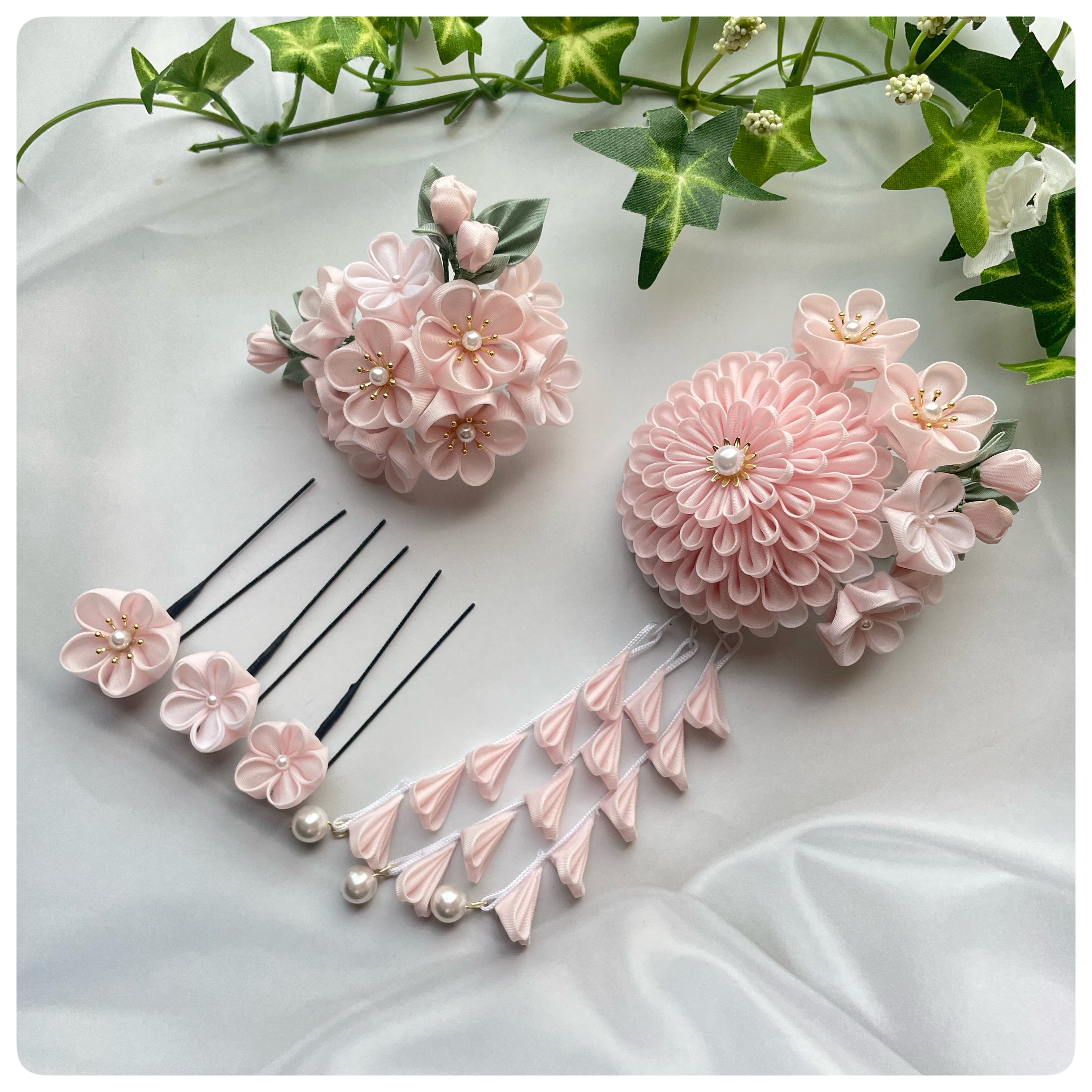 《再販》ピンクの髪飾りセット　つまみ細工　卒業式髪飾り　成人式髪飾り