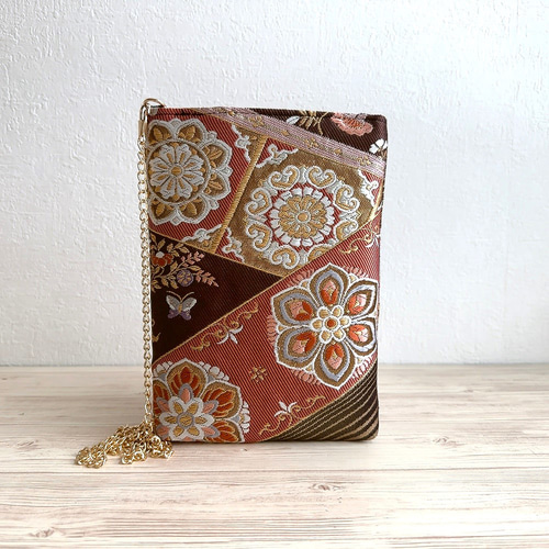 366 帯リメイク　華やかな孔雀のふっくらショルダーバッグ　匿名配送 366 帯リメイク 華やかな孔雀のふっくらショルダーバッグ 匿名