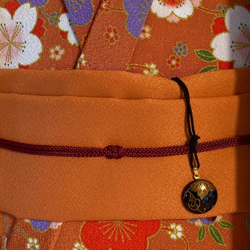 優華JAPAN ］輪島塗ペンダントトップぶどう蒔絵 黒塗 帯飾り