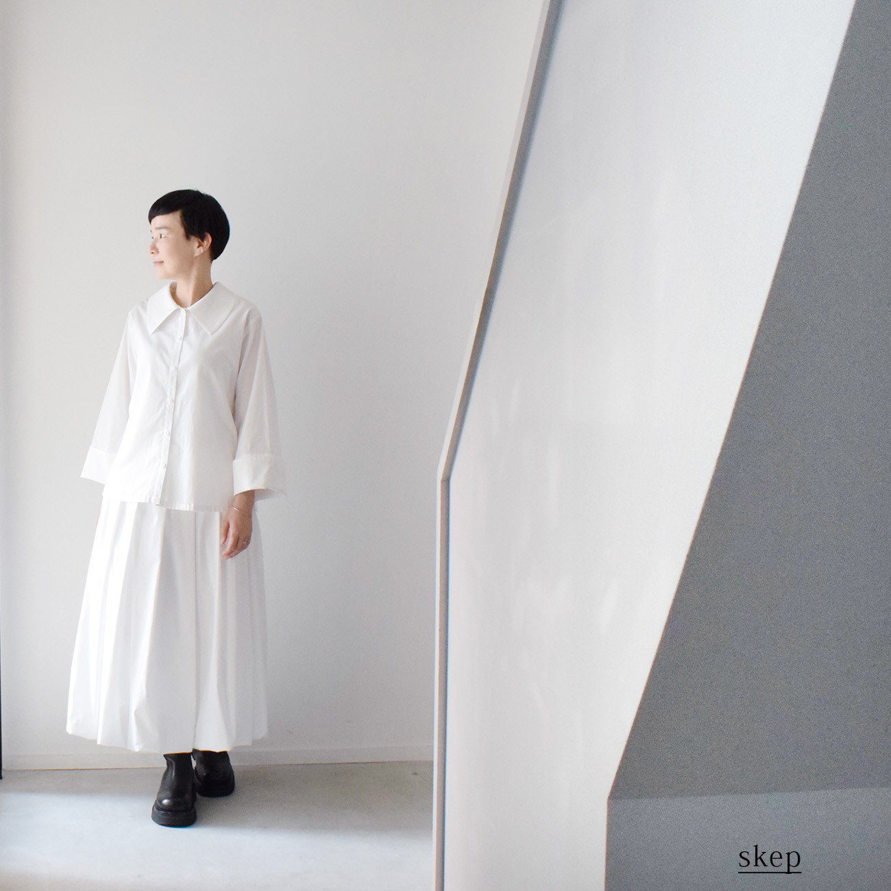 コットン100％ 大襟シャツブラウス：白［TO19LSWH］